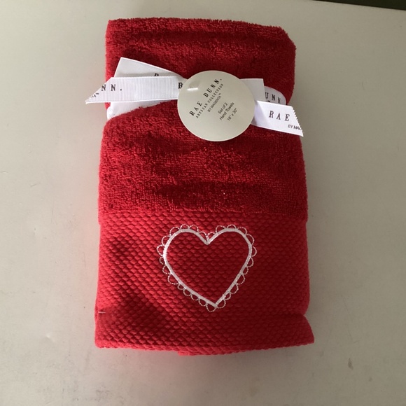 Rae Dunn love/heart hand towels - Picture 2 of 2